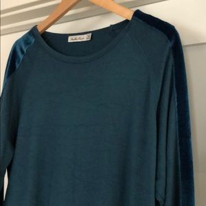 Teal Boutique Lightweight Velvet Sweater